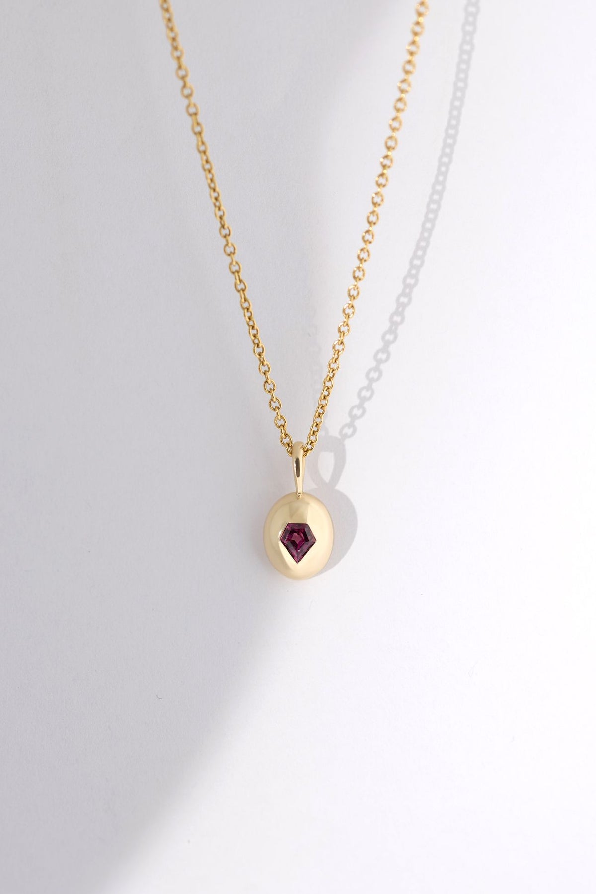 sanity:Oval Study Garnet One of a Kind