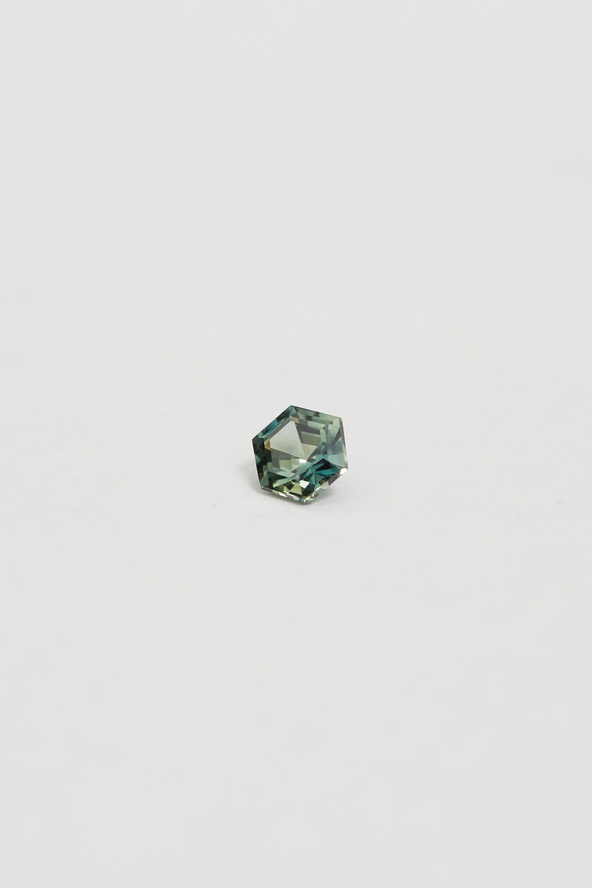 sanity:Teal Sapphire Hex 0.525ct