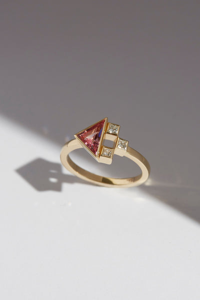 Amara Ring