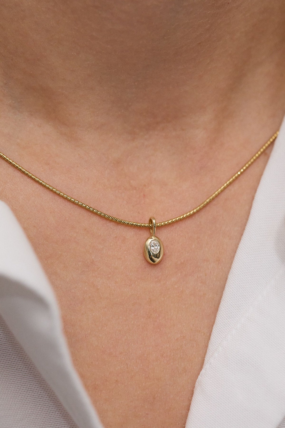 sanity:Oval Diamond Pebble Pendant