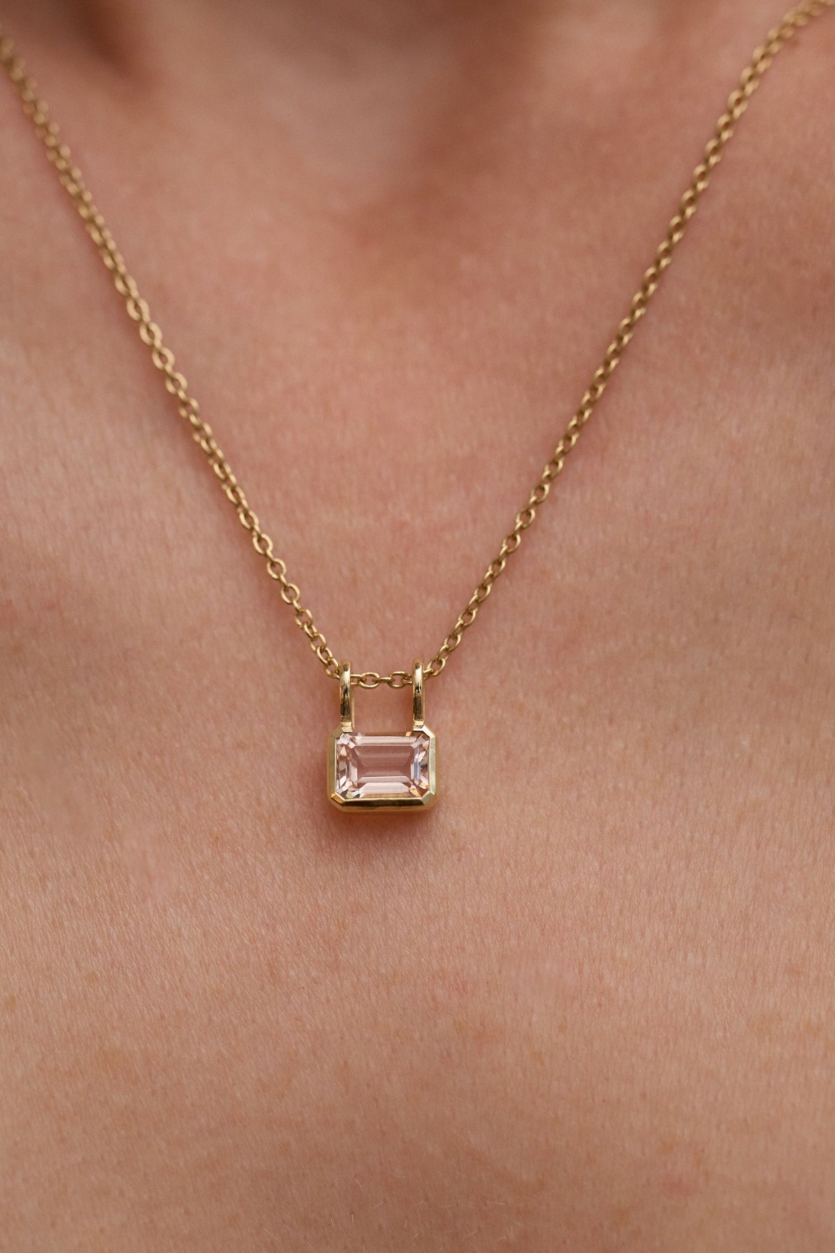 sanity:Float Pendant