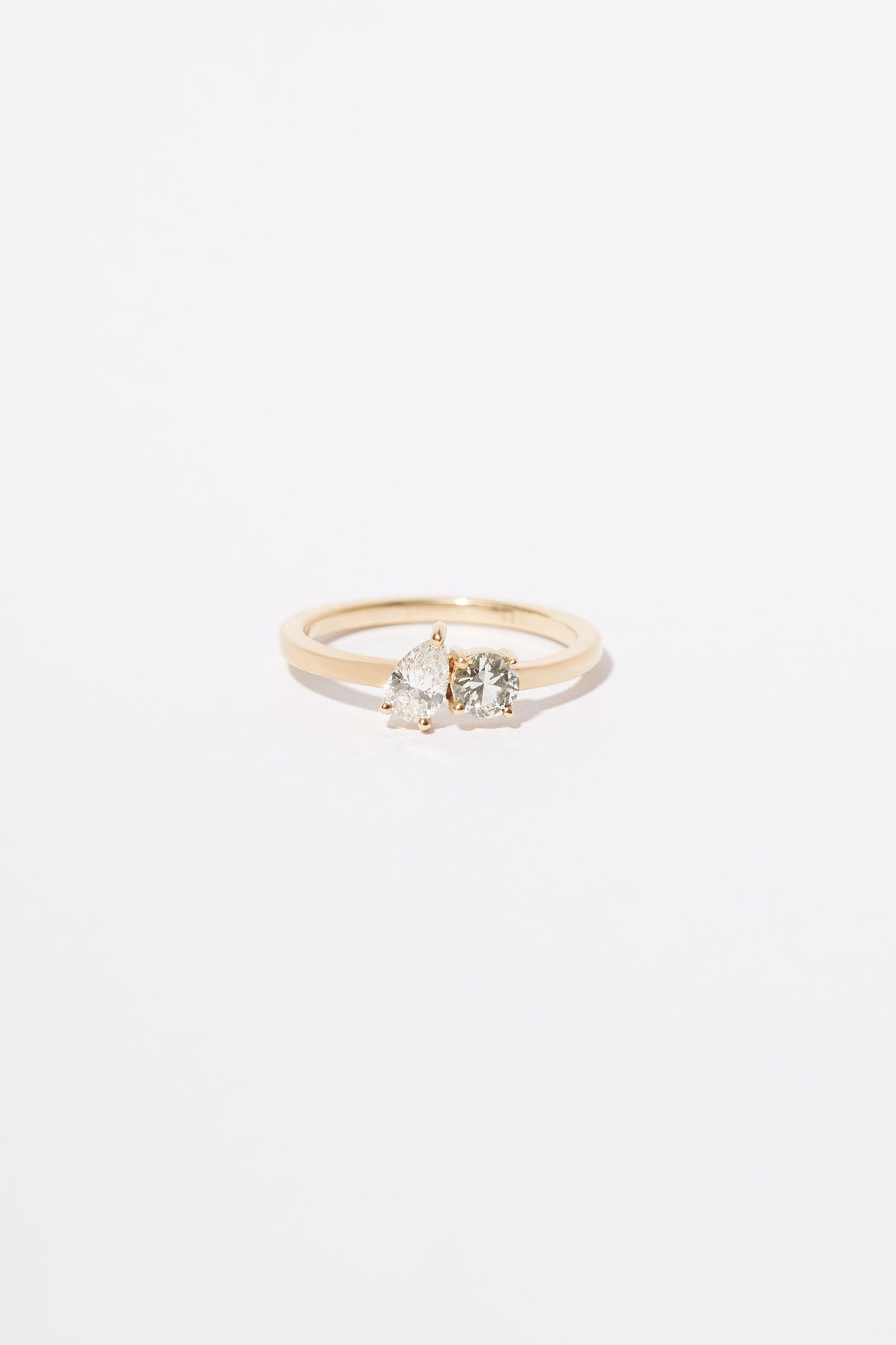 sanity:Diamond and Sapphire Moi et Toi Ring