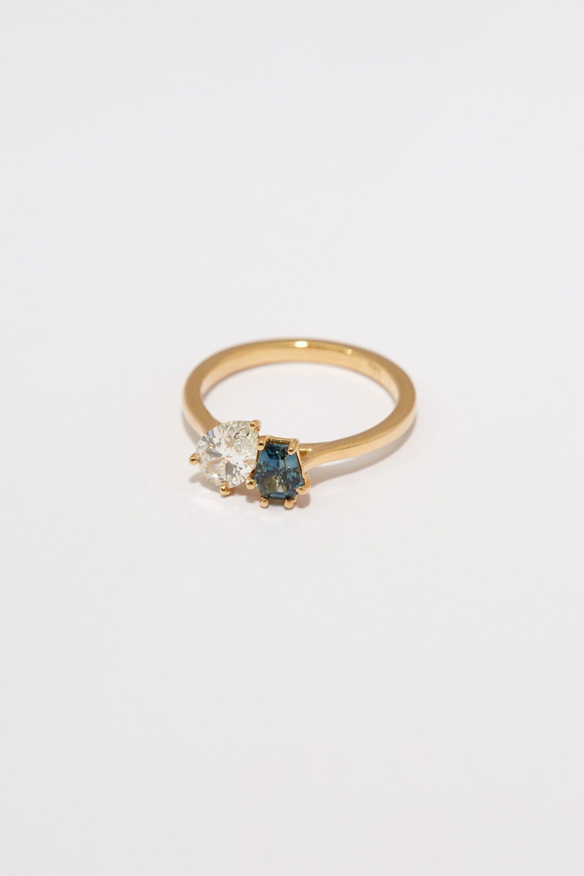 sanity:Charlotte Ring