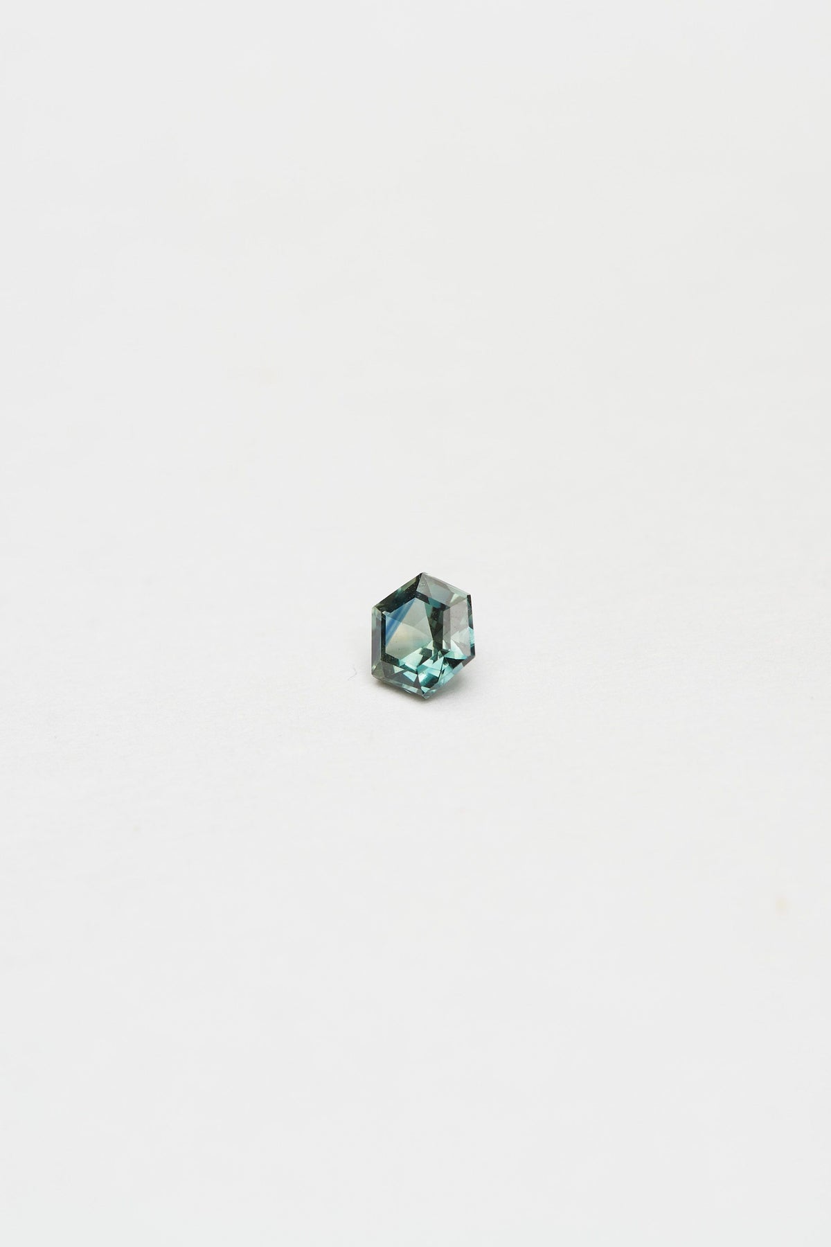 sanity:Teal Sapphire Hex 0.525ct