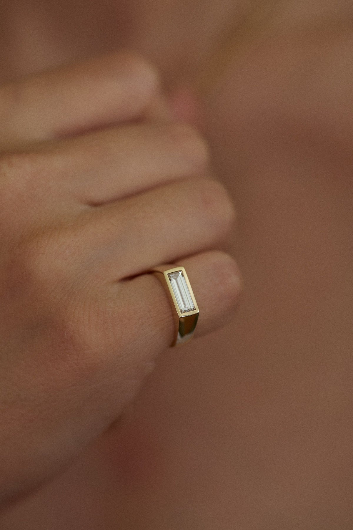 sanity:Ailis Ring
