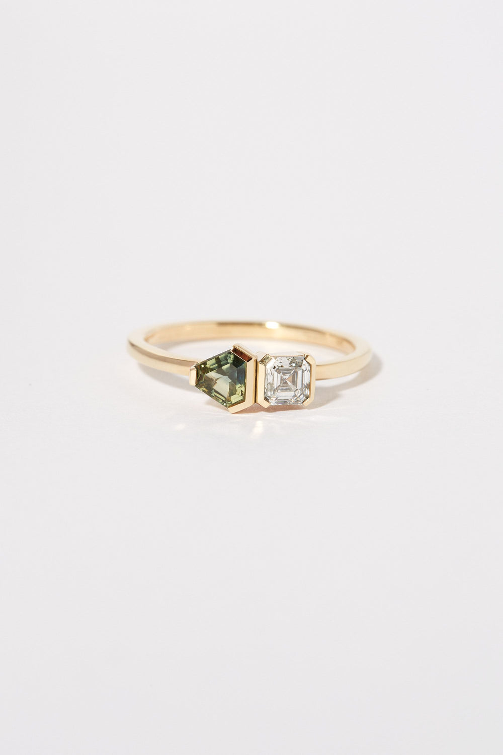 Etta Ring