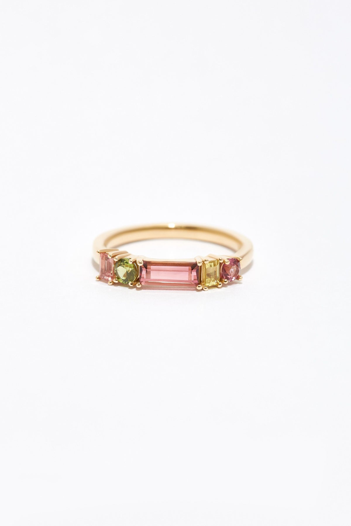 sanity:Ombra Ring