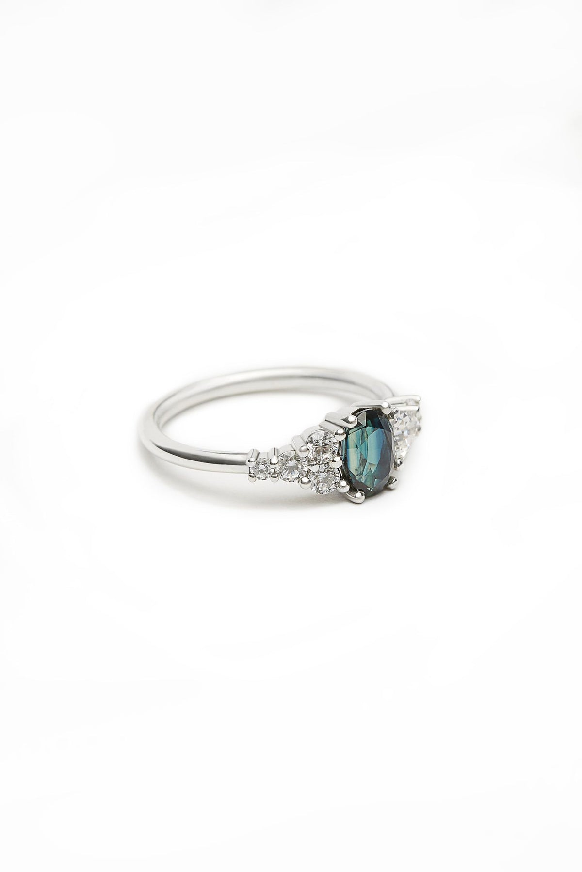 sanity:Summer Bespoke Sapphire White Gold Ring