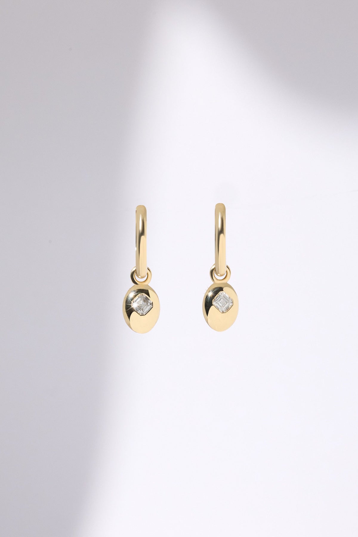 sanity:Asscher Diamond Hoop Earrings