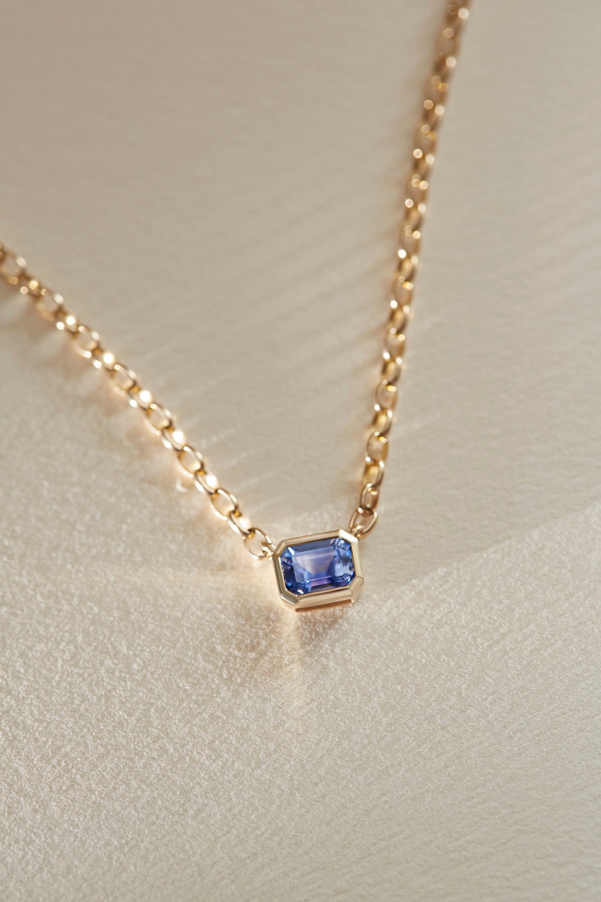 Full Bezel Sapphire Pendant listing_image_hover